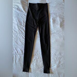 Old Navy Powersoft black extra high rise leggings with stirrups adult small tall